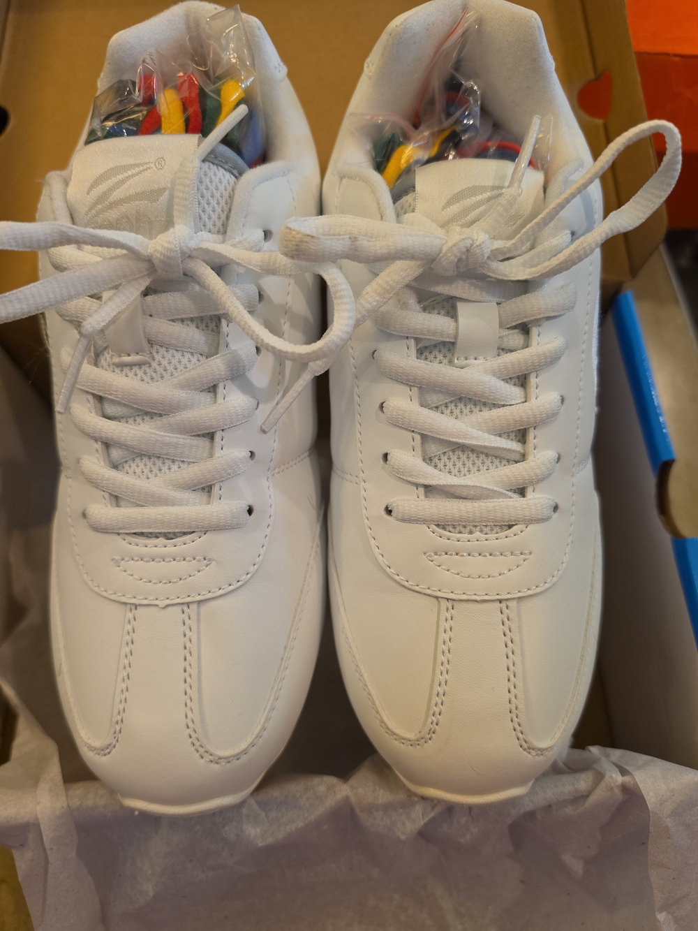 Zephyr White Cheer Shoes